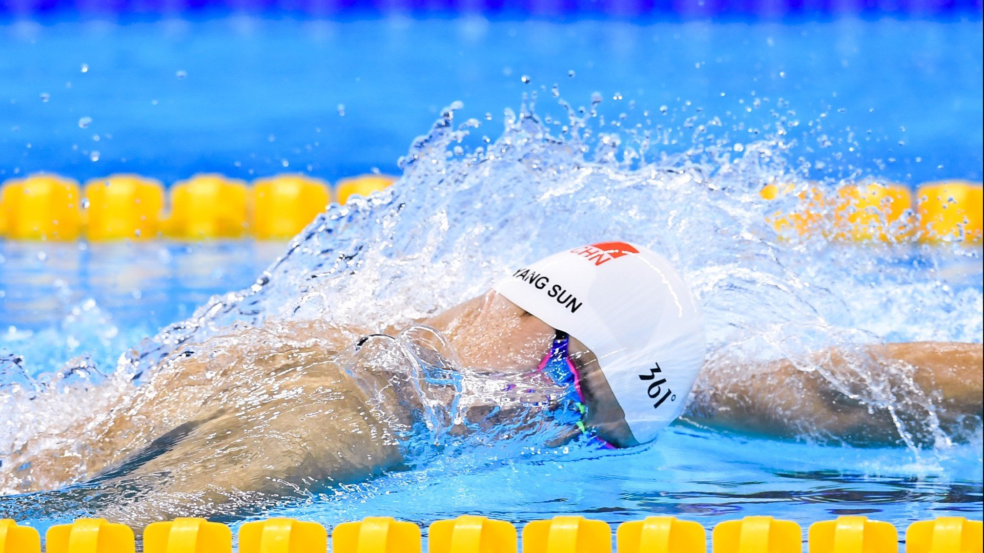 国际健美比赛，展现雕塑般的身材之巅，国际健美大赛视频